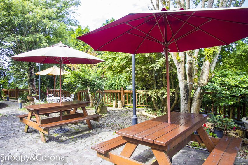 【桃園住宿】拉拉山住宿推薦/拉拉山和風山莊/烤肉民宿推薦~浪漫歐式白色木屋,一年四季皆有不同美景