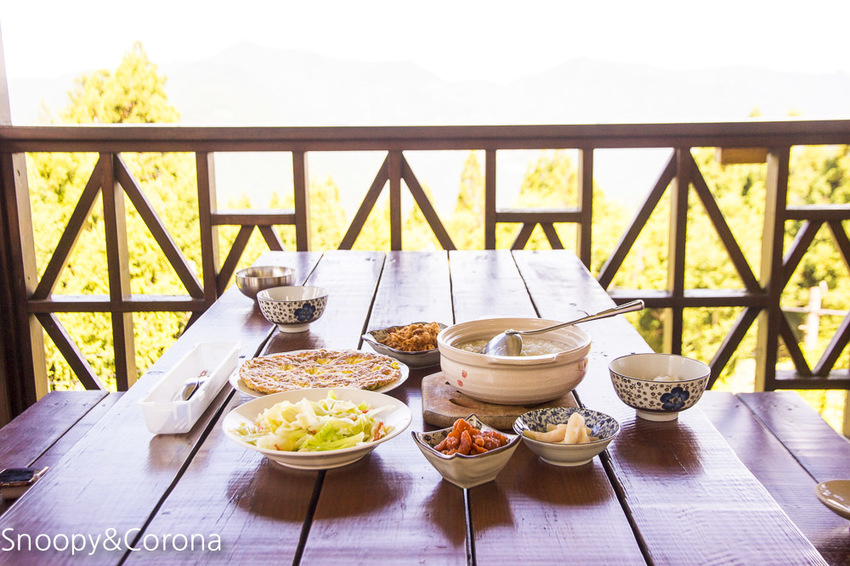 【桃園住宿】拉拉山住宿推薦/拉拉山和風山莊/烤肉民宿推薦~浪漫歐式白色木屋,一年四季皆有不同美景