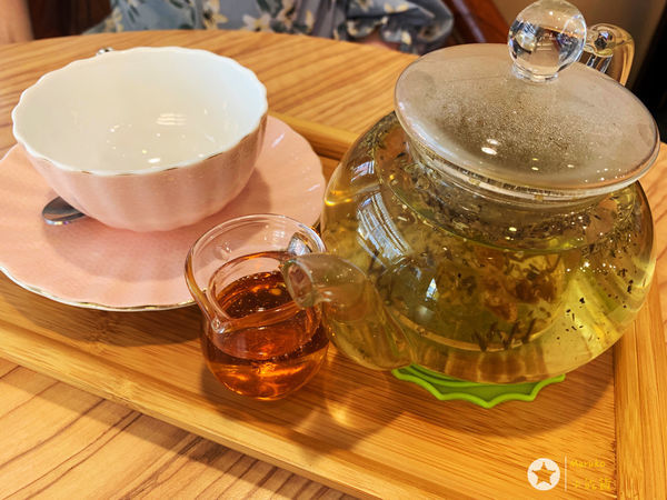 《法蘭基的咖啡館》三重下午茶好去處 ~真心推薦~環境舒適安靜~老闆服務貼心~有夠放鬆❤️2019.06.15