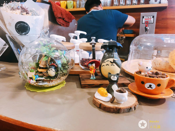 《法蘭基的咖啡館》三重下午茶好去處 ~真心推薦~環境舒適安靜~老闆服務貼心~有夠放鬆❤️2019.06.15