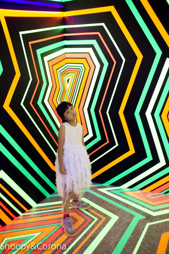 【台北展覽】聚膠行動 #TapeArt 全球首展～用膠帶貼出藝術，從平面畫作至立體空間，還有炫麗的夜視長廊