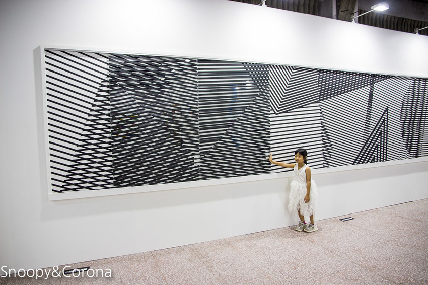 【台北展覽】聚膠行動 #TapeArt 全球首展～用膠帶貼出藝術，從平面畫作至立體空間，還有炫麗的夜視長廊