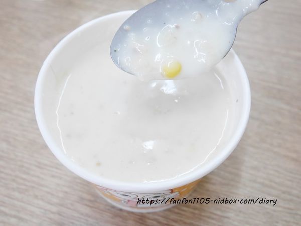 【汐止人氣早餐】魔法樂食早餐屋 #早午餐 # 漢堡 #蛋餅 #三明治 #煙燻熱狗堡 #汐止好吃早餐 (18).JPG