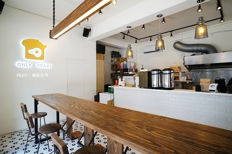 偷吃吐司.南機場美食.南機場早餐.偷吃吐司菜單.偷吃吐司台北.南機場必吃.韓國吐司.韓系吐司.萬華美食.