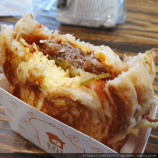 偷吃吐司 偷吃吐司