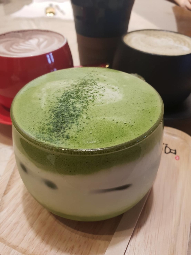 【花蓮.市區】豆和寮日式甜點。寵物友善須裝提籠。推培茶歐蕾+伯爵茶和果子+抹茶提拉米蘇+櫻花水信水餅