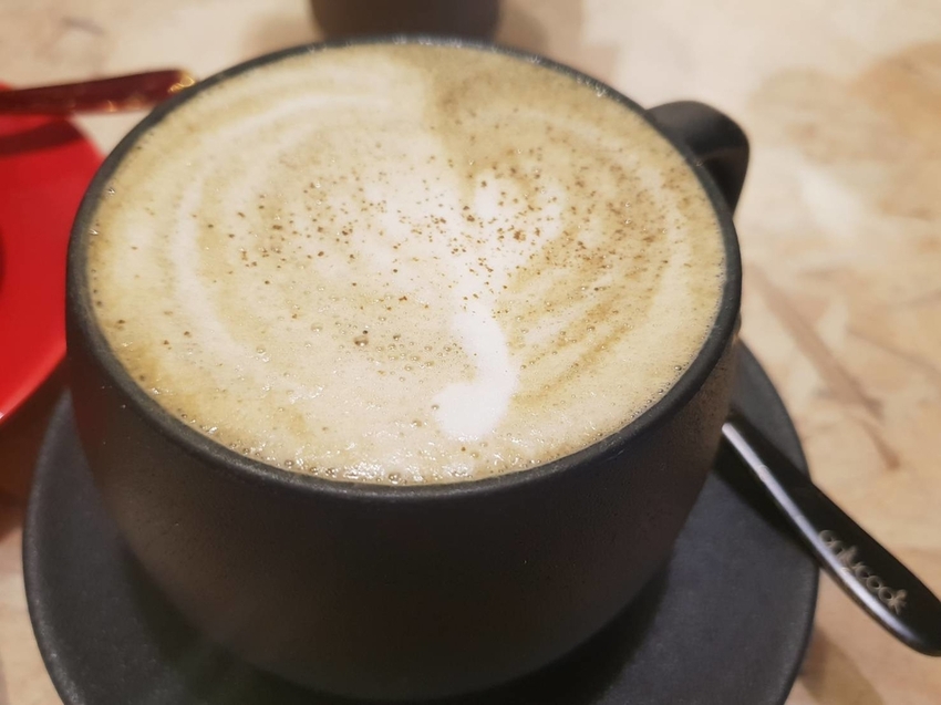 【花蓮.市區】豆和寮日式甜點。寵物友善須裝提籠。推培茶歐蕾+伯爵茶和果子+抹茶提拉米蘇+櫻花水信水餅