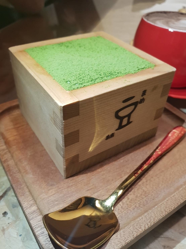 【花蓮.市區】豆和寮日式甜點。寵物友善須裝提籠。推培茶歐蕾+伯爵茶和果子+抹茶提拉米蘇+櫻花水信水餅