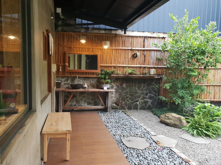 【花蓮.市區】豆和寮日式甜點。寵物友善須裝提籠。推培茶歐蕾+伯爵茶和果子+抹茶提拉米蘇+櫻花水信水餅