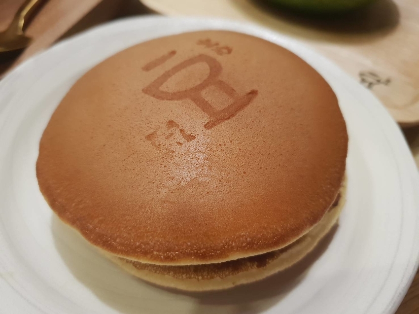 【花蓮.市區】豆和寮日式甜點。寵物友善須裝提籠。推培茶歐蕾+伯爵茶和果子+抹茶提拉米蘇+櫻花水信水餅