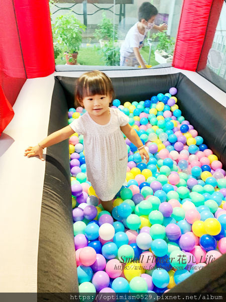 《台南-東區》熱鬧市中心/成大校區/親子遊戲/桌遊聚會/飲品無限暢飲-「樂河親子咖啡屋」