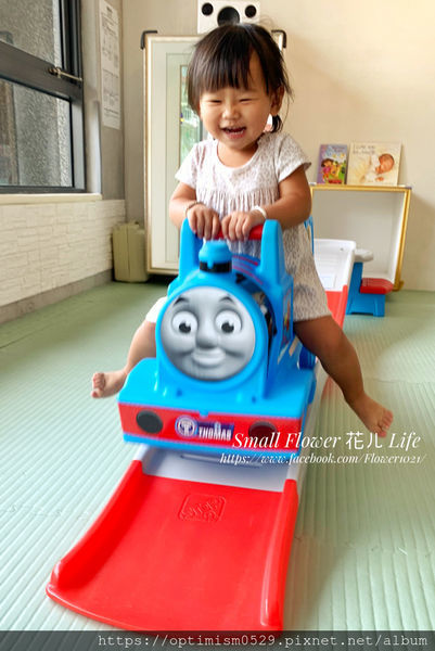 《台南-東區》熱鬧市中心/成大校區/親子遊戲/桌遊聚會/飲品無限暢飲-「樂河親子咖啡屋」