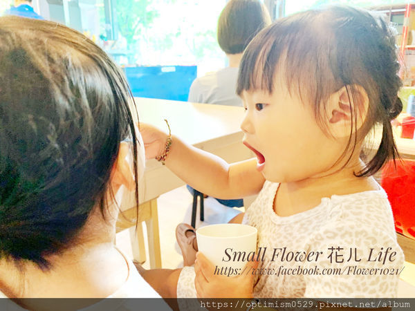 《台南-東區》熱鬧市中心/成大校區/親子遊戲/桌遊聚會/飲品無限暢飲-「樂河親子咖啡屋」