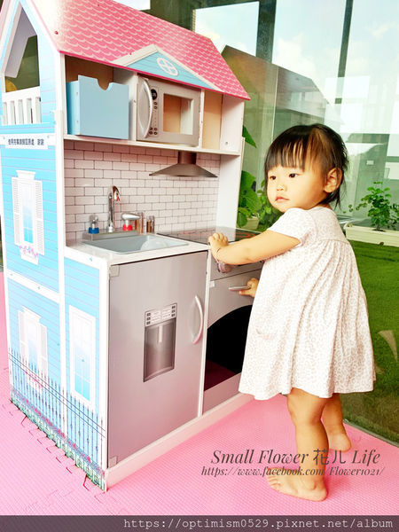 《台南-東區》熱鬧市中心/成大校區/親子遊戲/桌遊聚會/飲品無限暢飲-「樂河親子咖啡屋」