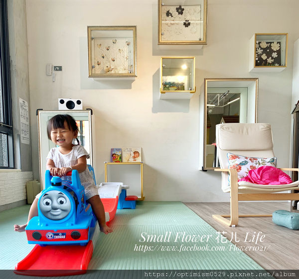 《台南-東區》熱鬧市中心/成大校區/親子遊戲/桌遊聚會/飲品無限暢飲-「樂河親子咖啡屋」