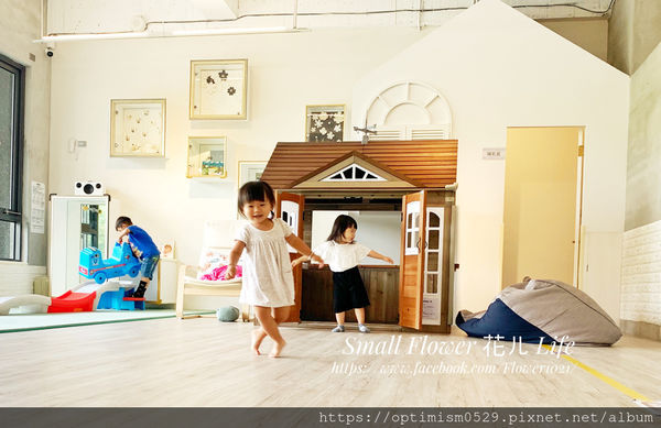 《台南-東區》熱鬧市中心/成大校區/親子遊戲/桌遊聚會/飲品無限暢飲-「樂河親子咖啡屋」