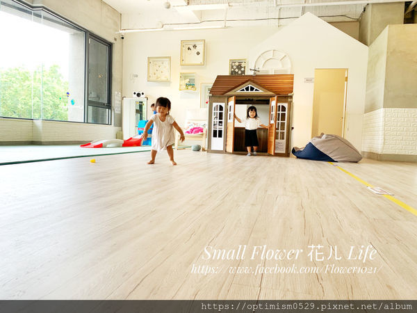 《台南-東區》熱鬧市中心/成大校區/親子遊戲/桌遊聚會/飲品無限暢飲-「樂河親子咖啡屋」