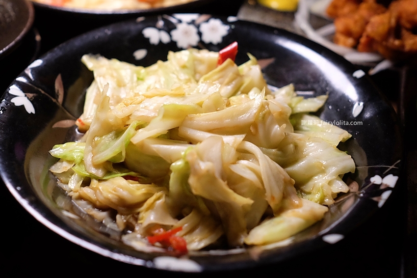 老串角居酒屋。Google分數4.9,網友譽為「在地最強日式居酒屋」,沒有排隊還不見吃得到! @蹦啾♥謝蘿莉 La vie heureuse