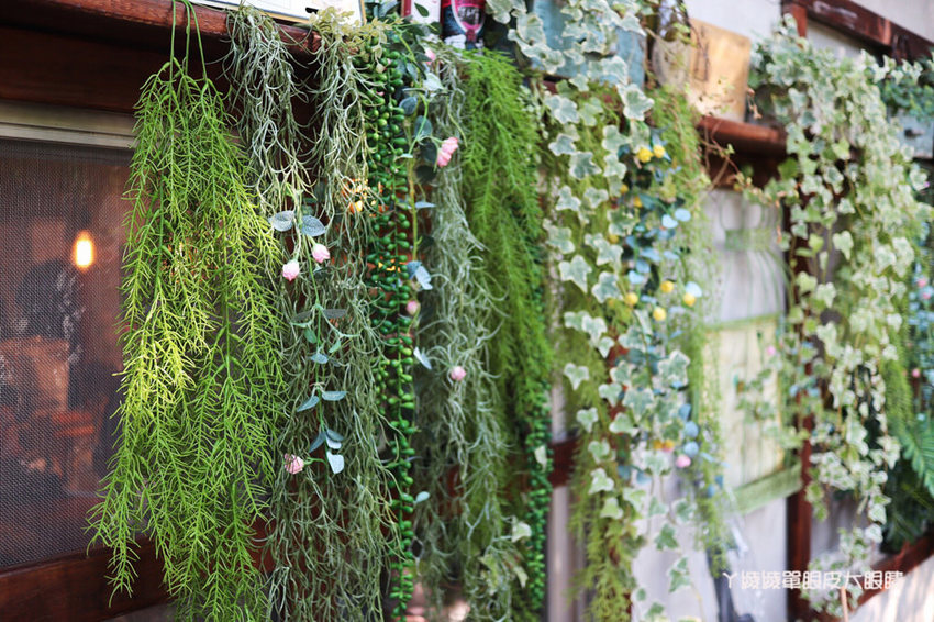 新竹美食推薦紅瓦紫藤!藏身在竹北新瓦屋小法式鄉村風格早午餐咖啡廳,浪漫氣質老闆娘一手打造