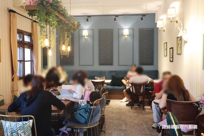 新竹美食推薦紅瓦紫藤！藏身在竹北新瓦屋小法式鄉村風格早午餐咖啡廳，浪漫氣質老闆娘一手打造