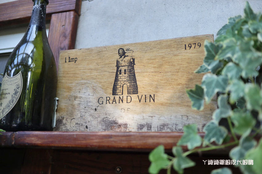 新竹美食推薦紅瓦紫藤！藏身在竹北新瓦屋小法式鄉村風格早午餐咖啡廳，浪漫氣質老闆娘一手打造