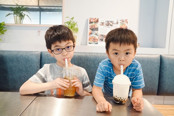 【台北中山區】神仙牛肉麵 必吃份量大又豐富的招牌紅燒(川味)天官四福麵。南京復興站美食