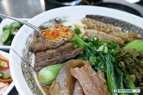 中山牛肉麵【神仙川味牛肉麵/GTD手搖飲】台北牛肉麵節盲測雙料冠軍/大碗滿意天官賜福麵