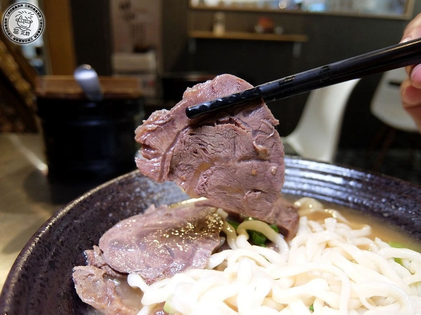 4牛肉麵(清燉)(小)2.jpg