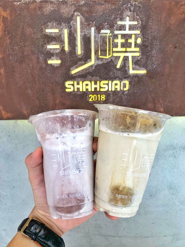 中部人氣名店來台南囉!你在喝「沙曉 」?【沙曉綠豆沙牛乳】 均一價40元 還有隱藏版「黑豆沙牛乳」快來跟上是沙曉風吧 台南美食l台南新店 | 小白只饗ㄔ美食