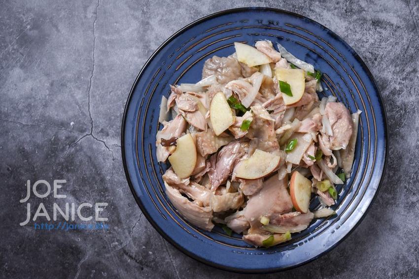 中壢夜市美食【雞老闆 手撕鹽水雞】 80元蔬菜任你裝滿滿 - 潔妮食旅生活