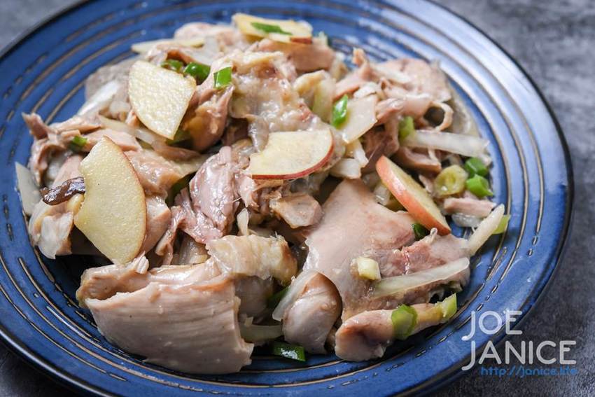 中壢夜市美食【雞老闆 手撕鹽水雞】 80元蔬菜任你裝滿滿 - 潔妮食旅生活