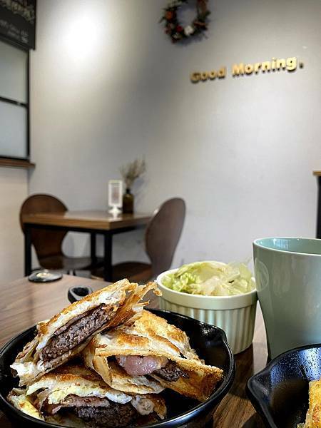 台北新店│A%26;J Brunch燕覺早午餐 超厲害的牛肉漢堡餡料酥脆蛋餅 台北新店│A%26;J Brunch燕覺早午餐 超厲害的牛肉漢堡餡料酥脆蛋餅