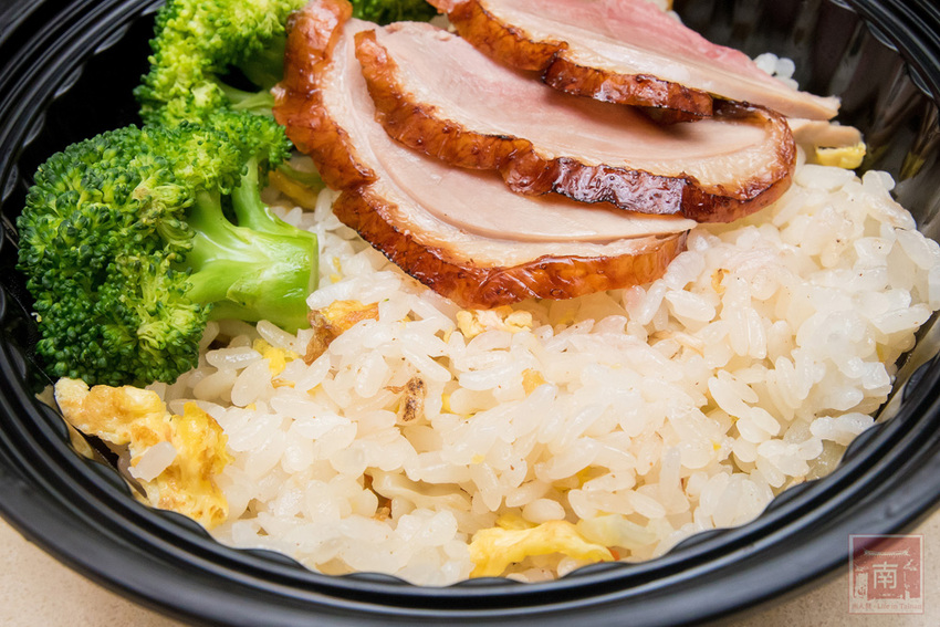 【臺南美食】防疫套餐新選擇|招牌半鴨三吃|手路菜一道100元起|烤鴨需事先預約|提供線上訂餐.線上結帳|共享一桌飯就是最好的時光~滿玥軒 - 南人幫