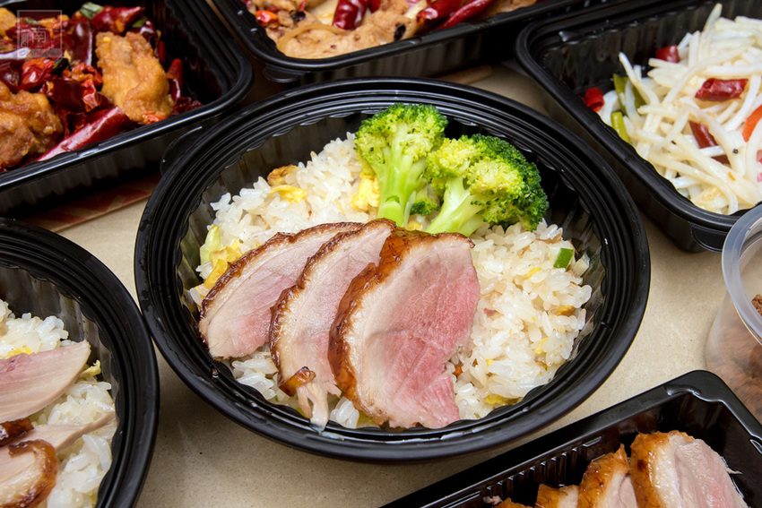 【臺南美食】防疫套餐新選擇|招牌半鴨三吃|手路菜一道100元起|烤鴨需事先預約|提供線上訂餐.線上結帳|共享一桌飯就是最好的時光~滿玥軒 - 南人幫