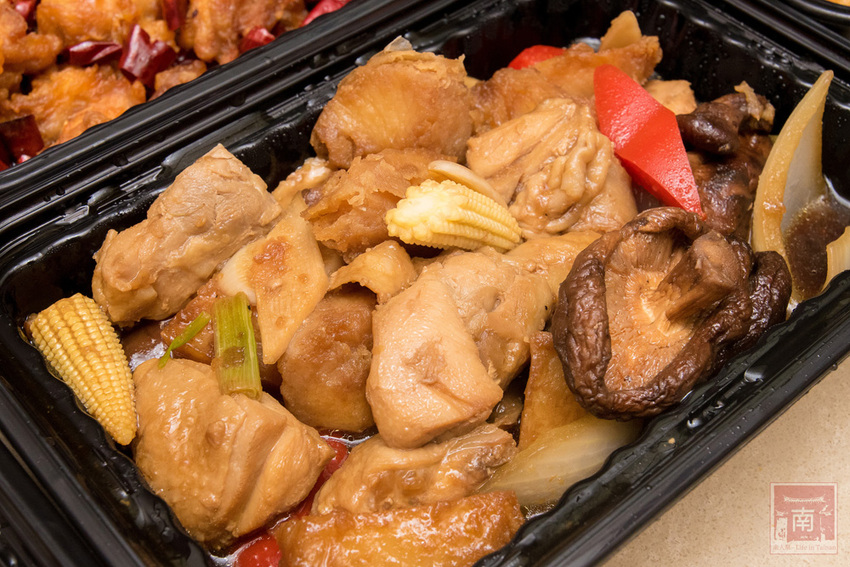 【臺南美食】防疫套餐新選擇|招牌半鴨三吃|手路菜一道100元起|烤鴨需事先預約|提供線上訂餐.線上結帳|共享一桌飯就是最好的時光~滿玥軒 - 南人幫