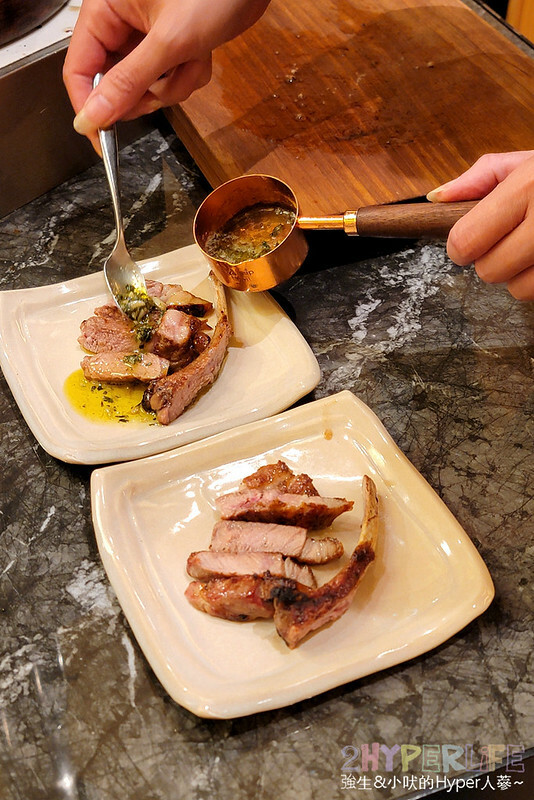 超狂和牛專門店！使用日本冠軍和牛，肉七海雙人套餐CP高，極厚和牛舌太美味啦～大包廂裡竟然還有專屬KTV空間！