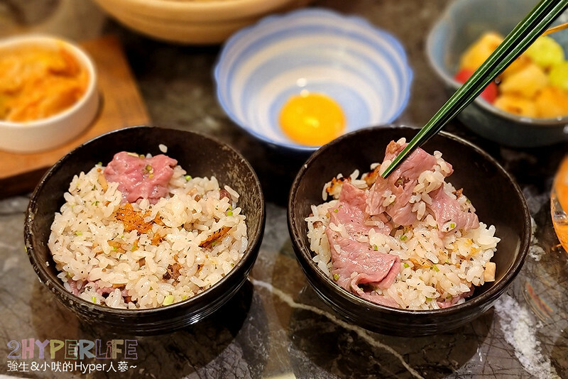 超狂和牛專門店！使用日本冠軍和牛，肉七海雙人套餐CP高，極厚和牛舌太美味啦～大包廂裡竟然還有專屬KTV空間！