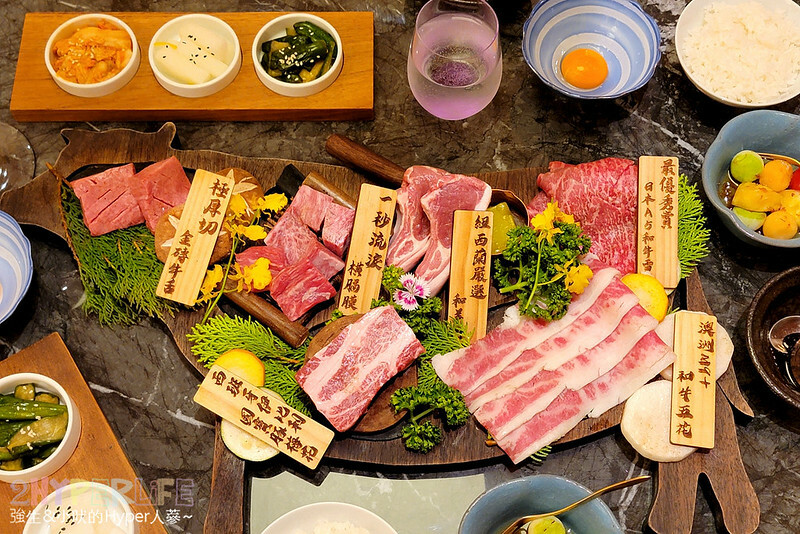 超狂和牛專門店！使用日本冠軍和牛，肉七海雙人套餐CP高，極厚和牛舌太美味啦～大包廂裡竟然還有專屬KTV空間！