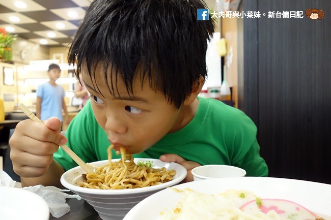 嫚饗麵食館 埔頂路麵店 新竹麵店 滑蛋咖哩 炒飯 麵食 (52)