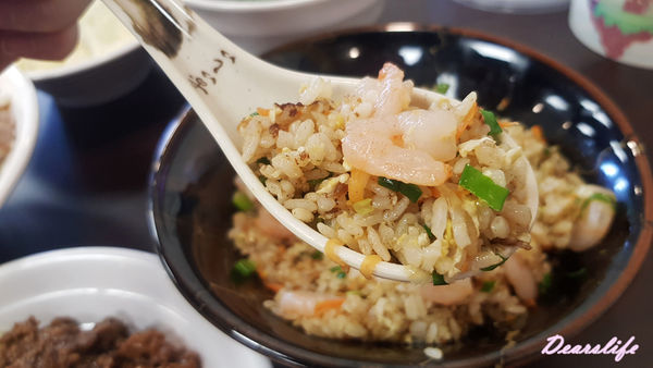 【新竹．東區】嫚饗麵食館ManXian｜傳統口味 獨家改良的平價美食｜餛飩麵、滑蛋咖哩、各式炒飯｜近清交、竹科、好事多