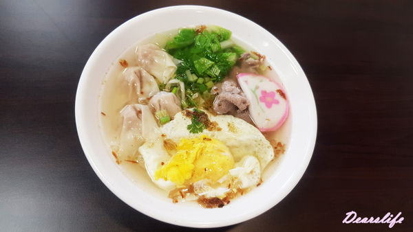 【新竹．東區】嫚饗麵食館ManXian｜傳統口味 獨家改良的平價美食｜餛飩麵、滑蛋咖哩、各式炒飯｜近清交、竹科、好事多