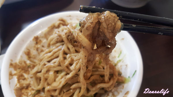 【新竹．東區】嫚饗麵食館ManXian｜傳統口味 獨家改良的平價美食｜餛飩麵、滑蛋咖哩、各式炒飯｜近清交、竹科、好事多