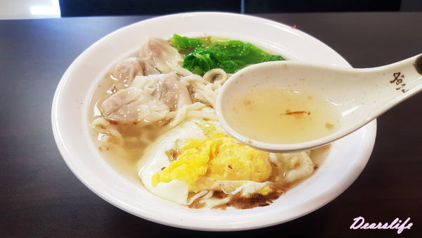 【新竹．東區】嫚饗麵食館ManXian｜傳統口味 獨家改良的平價美食｜餛飩麵、滑蛋咖哩、各式炒飯｜近清交、竹科、好事多
