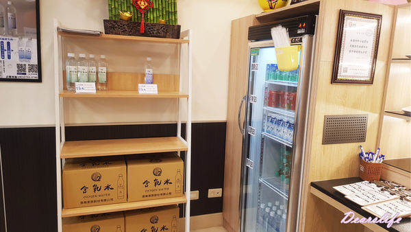 【新竹．東區】嫚饗麵食館ManXian｜傳統口味 獨家改良的平價美食｜餛飩麵、滑蛋咖哩、各式炒飯｜近清交、竹科、好事多