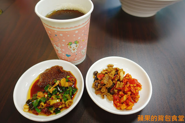 [食記] 新竹東區-嫚饗麵食館MAN XIANG 麵食 CP值爆表的食神等級雙蛋滷肉飯 滑蛋咖哩 便宜又大碗的麵飯選擇 來份平價小吃充滿一天元氣