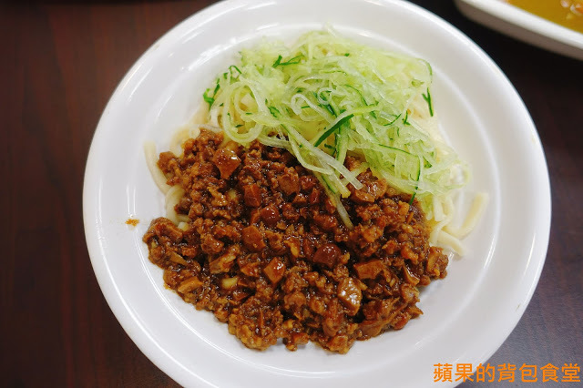 [食記] 新竹東區-嫚饗麵食館MAN XIANG 麵食 CP值爆表的食神等級雙蛋滷肉飯 滑蛋咖哩 便宜又大碗的麵飯選擇 來份平價小吃充滿一天元氣