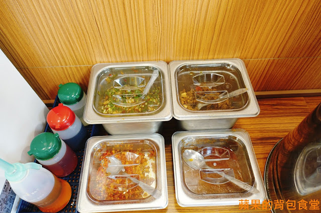 [食記] 新竹東區-嫚饗麵食館MAN XIANG 麵食 CP值爆表的食神等級雙蛋滷肉飯 滑蛋咖哩 便宜又大碗的麵飯選擇 來份平價小吃充滿一天元氣