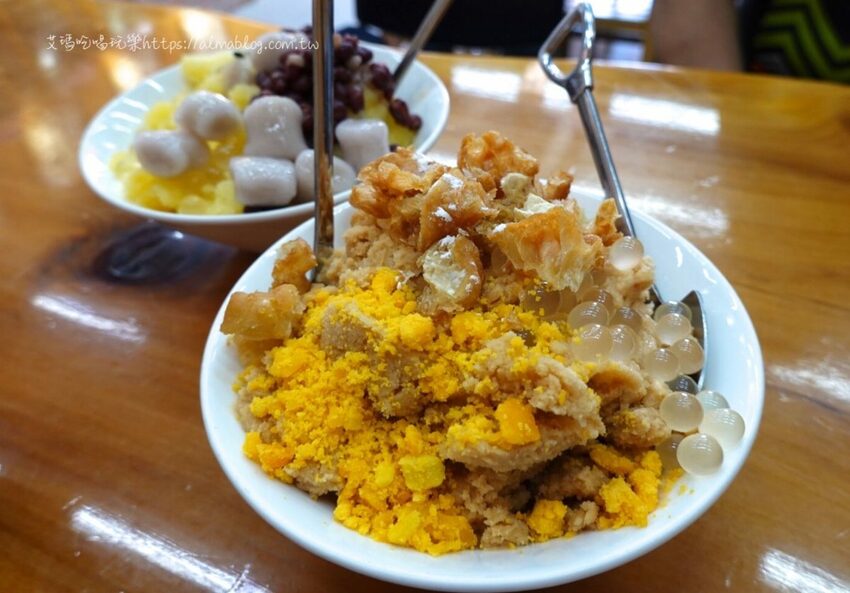 〖鹿行艸地〗頭家把老油條&鹹蛋黃放到冰裡?店家親畫3D彩繪牆.冰底手工製作/附停車場 - 艾瑪▪ 享受吃喝玩樂札記