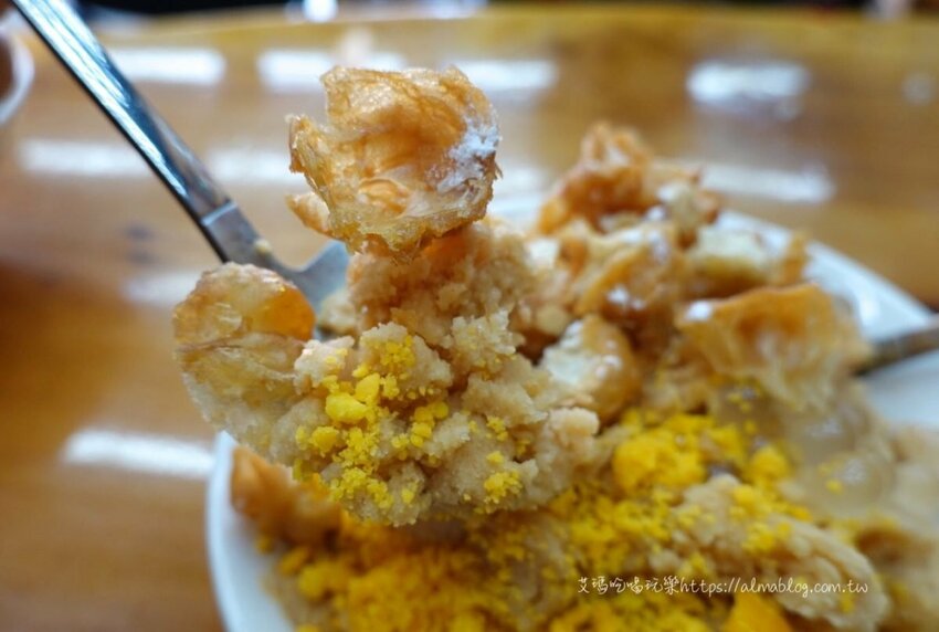 〖鹿行艸地〗頭家把老油條&鹹蛋黃放到冰裡?店家親畫3D彩繪牆.冰底手工製作/附停車場 - 艾瑪▪ 享受吃喝玩樂札記