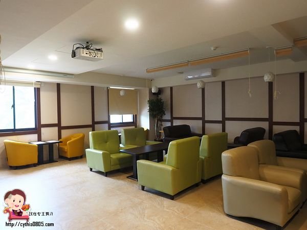 桃園大園青埔美食-聖朵莉-高鐵附近的平價優質餐廳,手工麵包雞讓人驚喜連連 (邀約) @民宿女王芽月-美食.旅遊.全台趴趴走